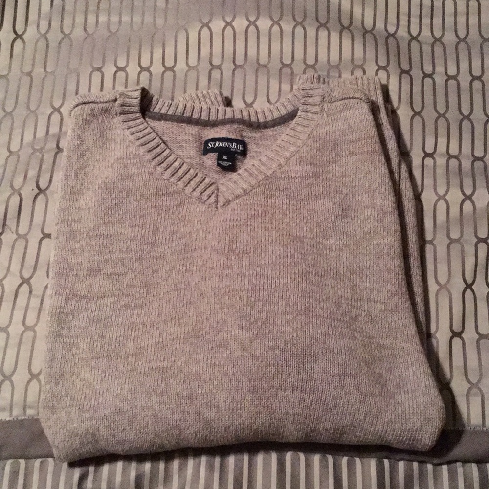 St. John's Bay V Neck Gray Sweater